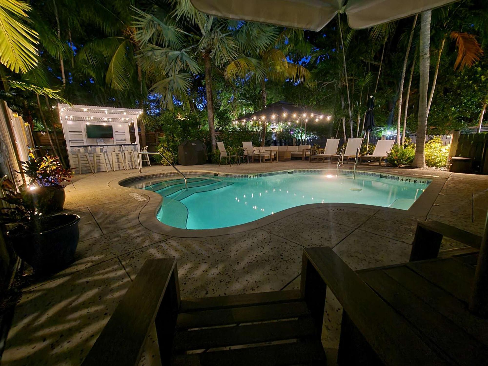 Duval Street Suite W Parking And Pool Ки-Уэст Экстерьер фото